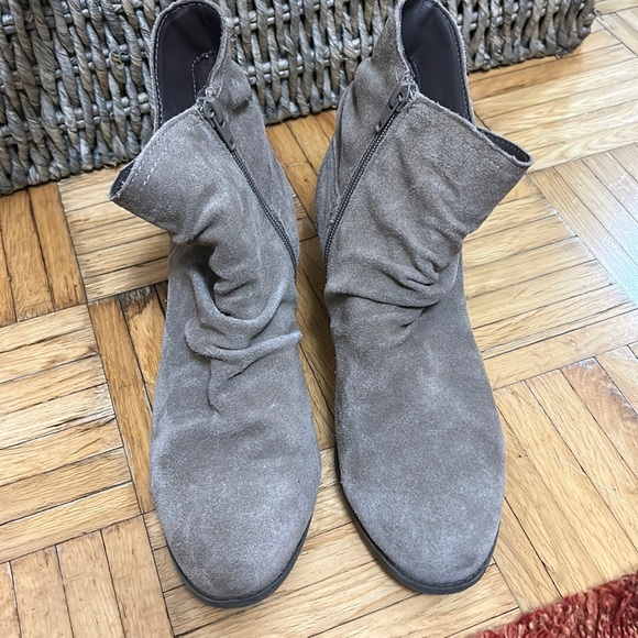 Me too Zaria slouchy gray booties - Picture 2 of 5